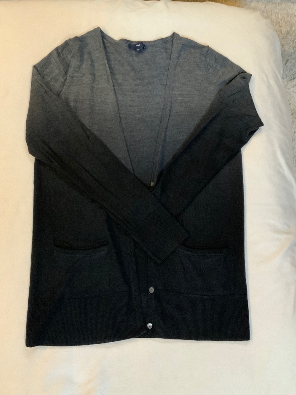 Gap Ombré M Black Grey Cardigan Officecore Minimalist Classic Traditional
